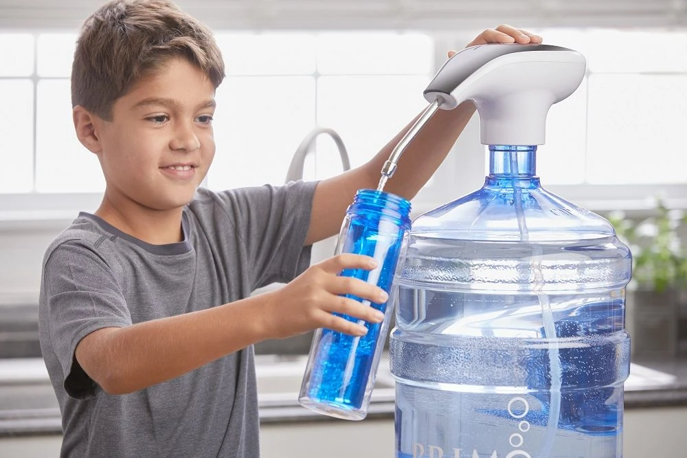 The Flow - Rechargeable Portable Electronic Water Dispenser 4 The Flow - Rechargeable Portable Electronic Water Dispenser - Image 2